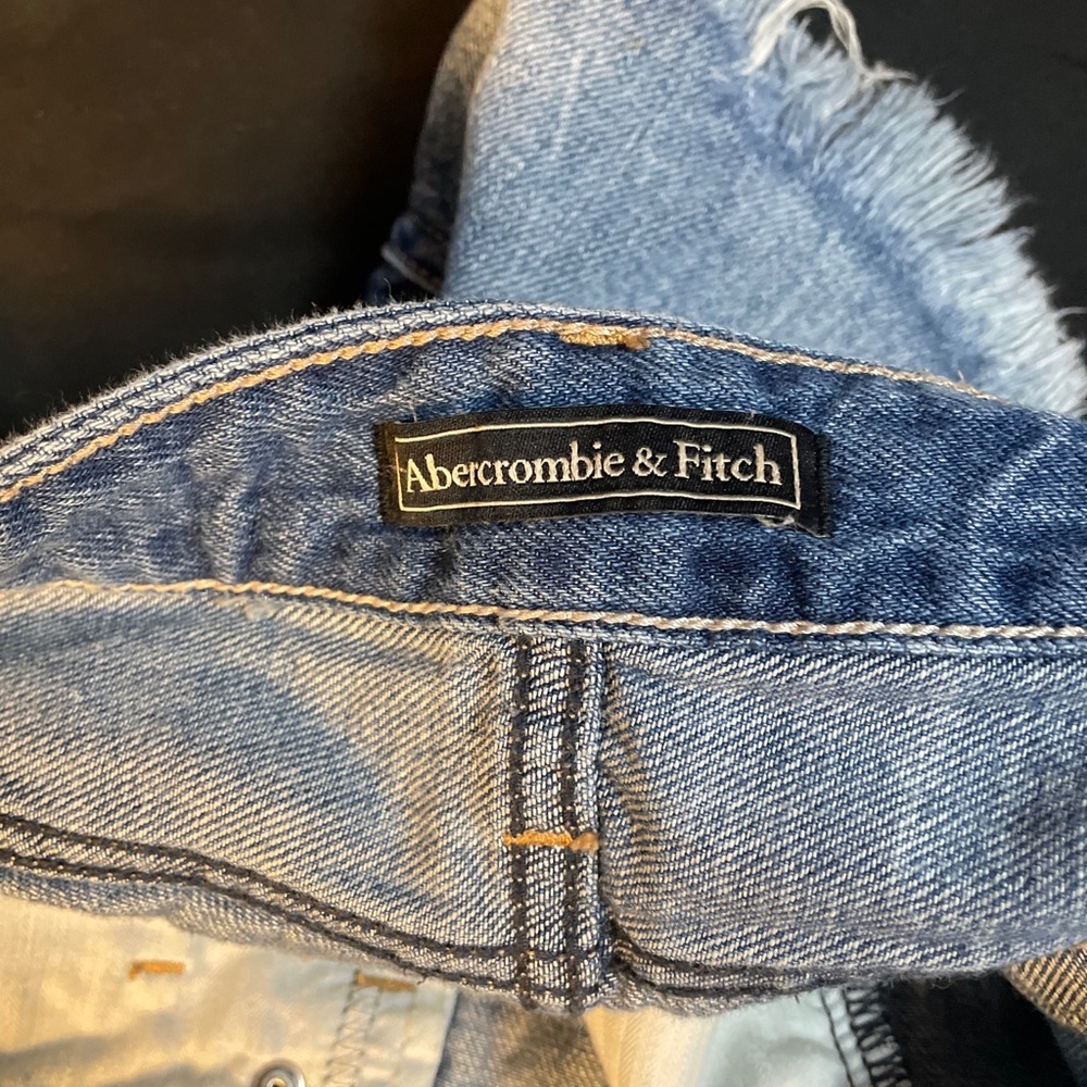 Abercrombie & Fitch shorts - Picture 3 of 6